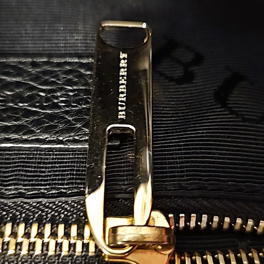 Burberry handbag - Picture 12 of 17